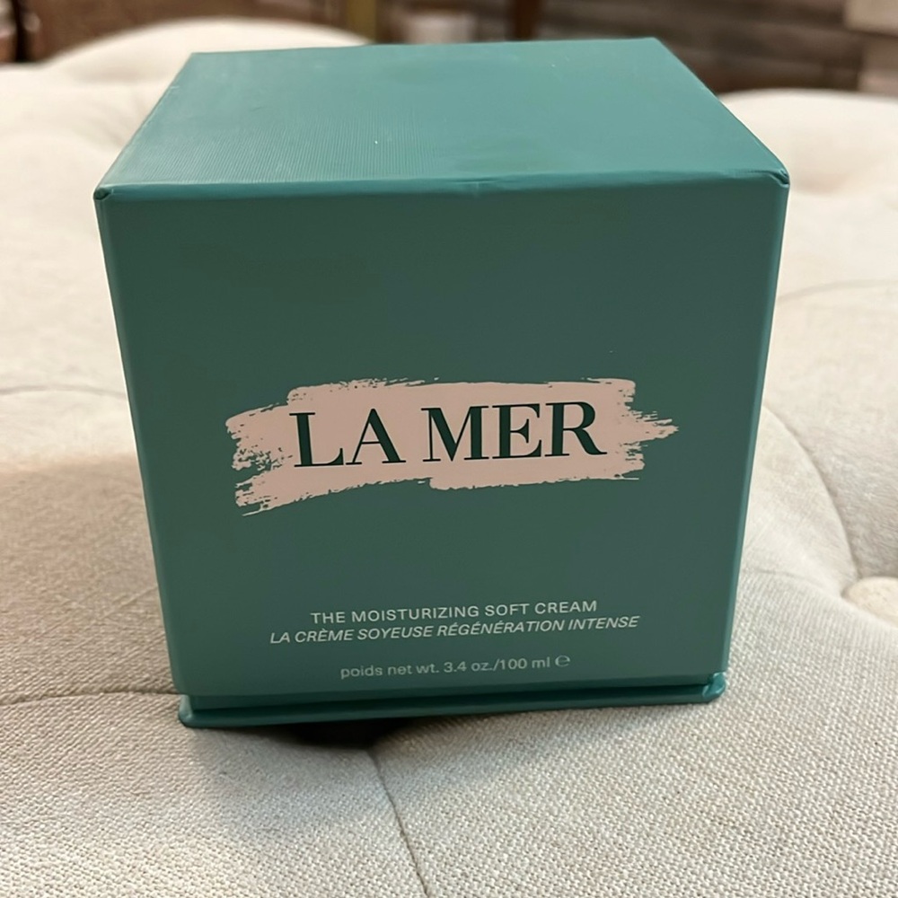 La Mer moisturizing soft cream